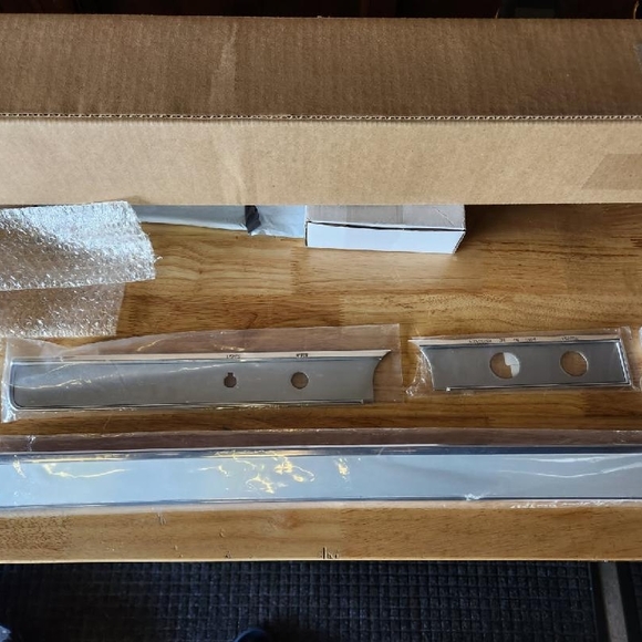 Silver Computer Component - Picture 2 of 2